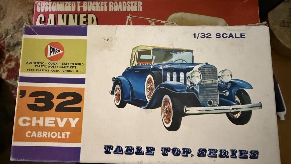 Vintage Pyro 1932 Chevy Cabriolet Table Top Series 1/32