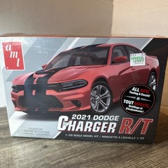 AMT 1:25 Scale Model Kit 2021 Dodge Charger R/T Skill 2 AMT1323