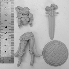 1/24 Scale Resin Figure Model Kit Female Warrior Unpainted, Unassembled Kit.