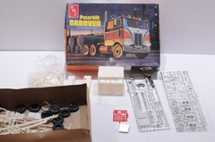 AMT PETERBILT CABOVER PACEMAKER 352 TRACTOR SCALE 1:25 MODEL KIT INCOMPLETE