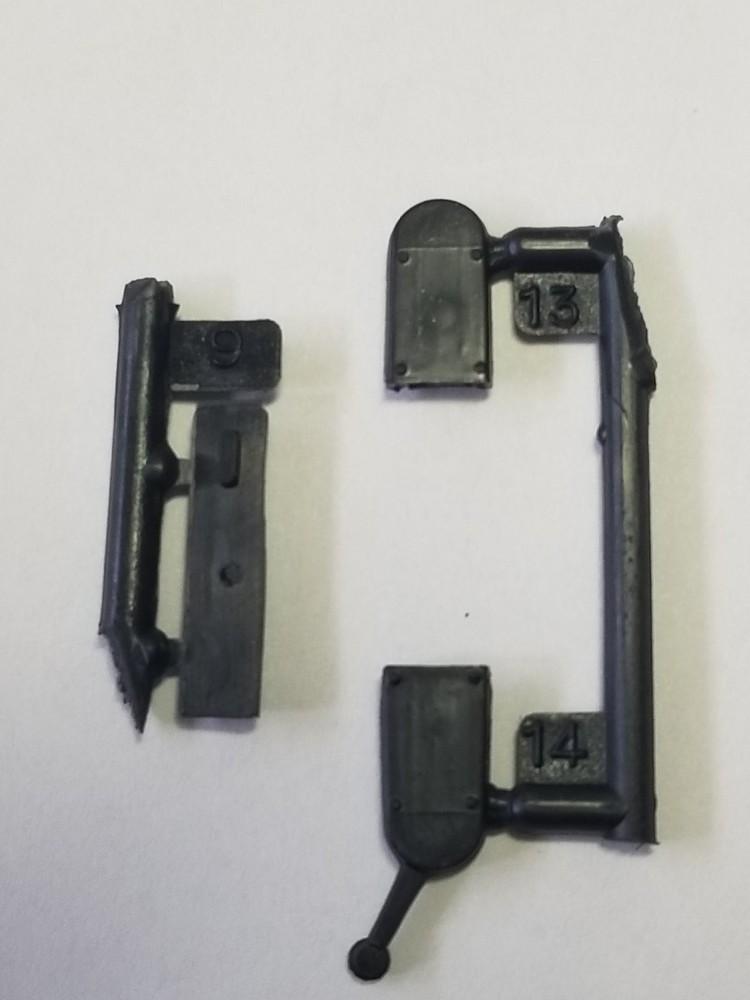 SWITCH / VALVE Part # 9,13,14 from Kenworth Aerodyne Cab Over AMT 1:25 Model Kit