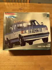 Monogram 1991 Ford F-250 Pick up 1:24 Model Build Kit NEW SEALED BOX