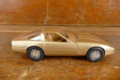 Vintage 1986 Gold Corvette – Dealer Promo Car 1:25 Scale Original Box / New