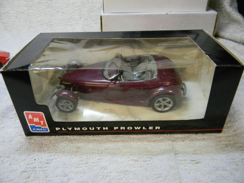 AMT 1/25 1994 DEALER PROMOTIONAL CAR PLYMOUTH PROWLER ROADSTER PURPLE -MIB