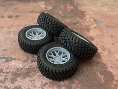 1/24 Scale: 18-Inch Fuel Tech Wheels W/ Mud Tires; Jeep, Resin 1/25