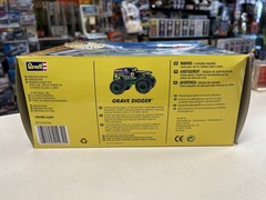 * REVELL 1/25 SCALE SNAP TITE MONSTER JAM GRAVE DIGGER PLASTIC KIT #85-1234 *ST