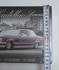 Revell 1/25 Custom Cadillac Lowrider 新品
