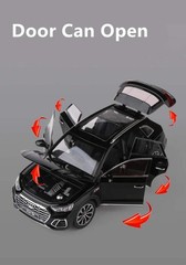 1:24 Scale AUDI Q5 Alloy Diecast Model Car – SUV Toy Vehicle with Sound & Light