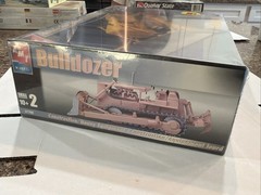 AMT 1/25 SCALE BULLDOZER FACTORY SEALED KIT! CIRCA 2002! VMCP!