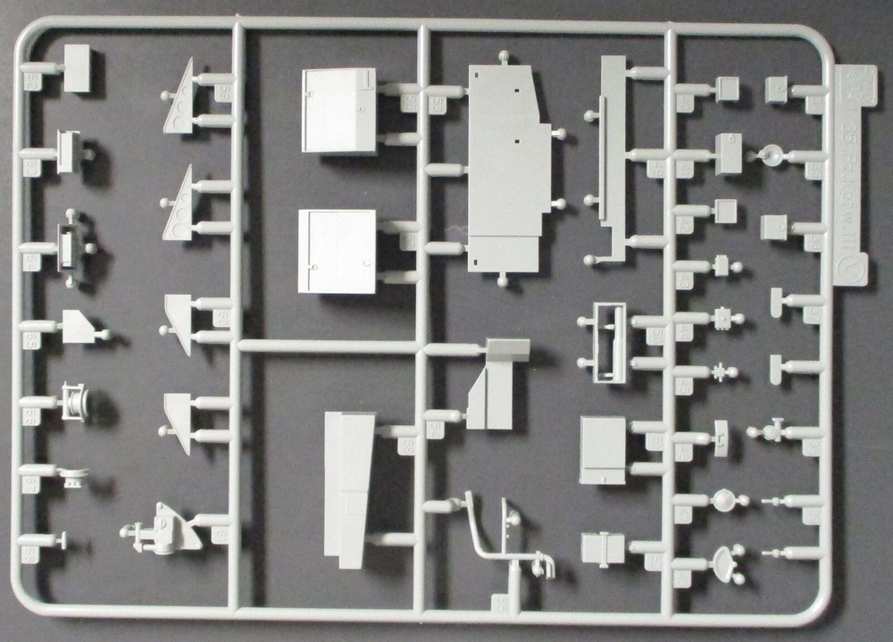 Dragon 1/35 Scale PzKpfw. III Ausf. N Kursk – Parts Tree V from Kit No. 6559