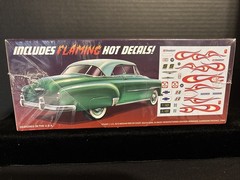 AMT 1556 ‘51 CHEVY CRUISER MODEL KIT-NIB-1/25 SCALE