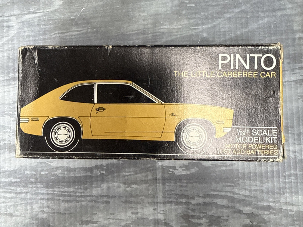 Vintage Ford Pinto Little Carefree Car 1971 1/29th Model Kit