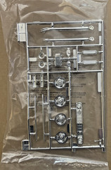 AMT ’68 Chevrolet Camaro Z/28 2 in 1 Customizing 1/25 Plastic Model Kit