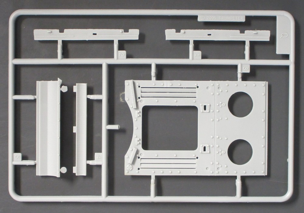Trumpeter 1/35th Scale Pz Kpfm KV-1 756(r) – Parts Tree Q from Kit No. 00366