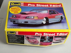 REVELL 1/25 SCALE PRO STREET- T BIRD KIT # 7189/Vintage*Missing 2 tires*