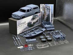 1/25 1979 Dodge D150 Club Cab Camper Truck Model Kit w/ Engine, Clears & Canoe