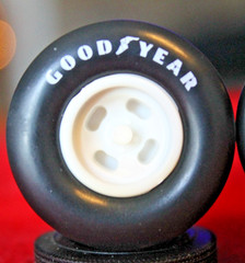 4 (GOOD/YEAR SUPER WIDE RACING SLICKS WIDE RACING WHEELS WITH STUDS & AXLES 1/25
