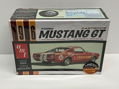 AMT 1966 FORD FASTBACK MUSTANG GT 1/25 Model Kit (NEW)
