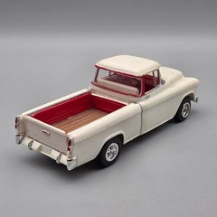 1955 Chevrolet Cameo 1/25 Built Model Truck Parts Display Diorama Collector