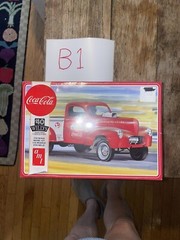 Coca Cola AMT 1:25 1940 Willy’s Pickup Gasser Plastic Model Kit AMT1145M/12
