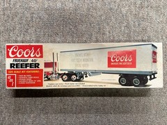 AMT COORS Fruehauf 40′ Reefer Trailer 1/25 Model Kit #5203 Original (UNBUILT)