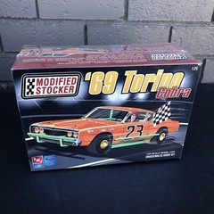 AMT/Ertl 1969 ’69 Ford Torino Cobra Modified Stocker 1:25 Model Car Kit NEW 2006