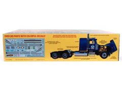 AMT1300 Western Star 4964 Tractor Super-Detailed 1/24 Scale Plastic Model Kit