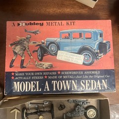 Orig vintage Hubley Model A Town Sedan Automobile Metal model kit UNUSED UNBUILT