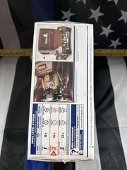 REVELL 85-2982 ’26 FORD T SEDAN DELIVERY 1/25 SCALE MODEL