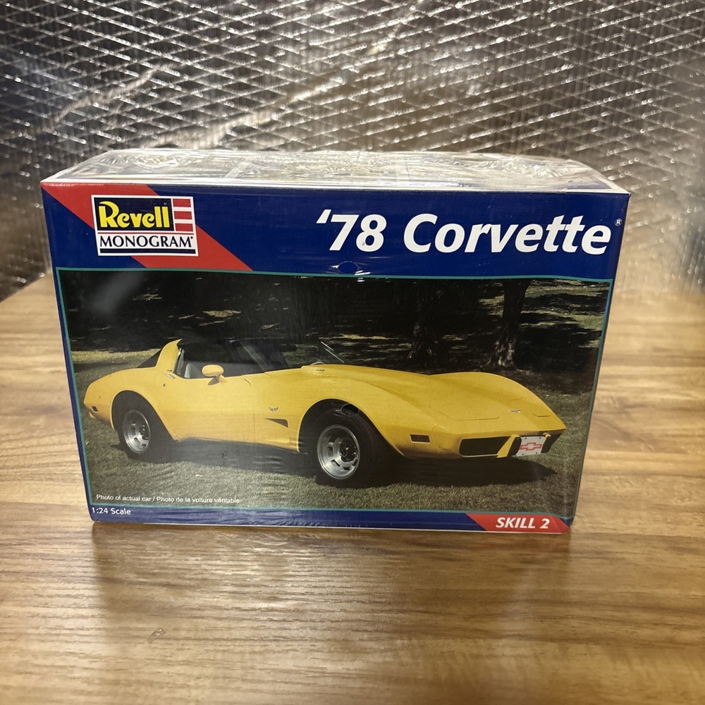 Revell Monogram78Corvette Plastic Model Kit#85-2520 Sealed Made in USA Excellent