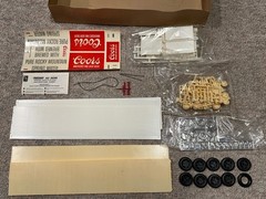 AMT COORS Fruehauf 40′ Reefer Trailer 1/25 Model Kit #5203 Original (UNBUILT)
