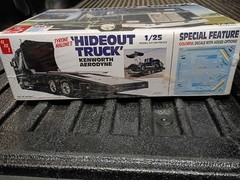 AMT 1158 1/25 Hideout Transporter Kenworth Tyrone Malone Truck New
