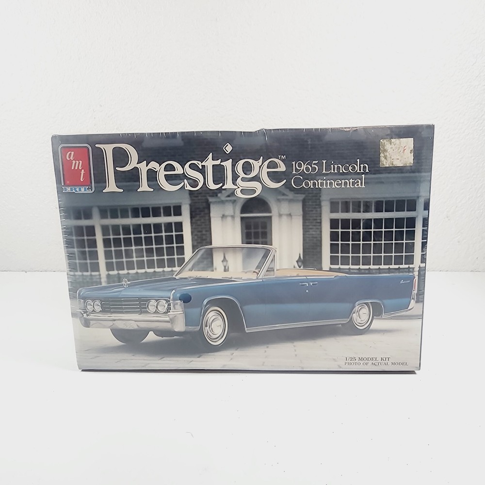 VINTAGE AMT ERTL Prestige 1965 Lincoln Continental 1/25 Model Kit SEALED 6504