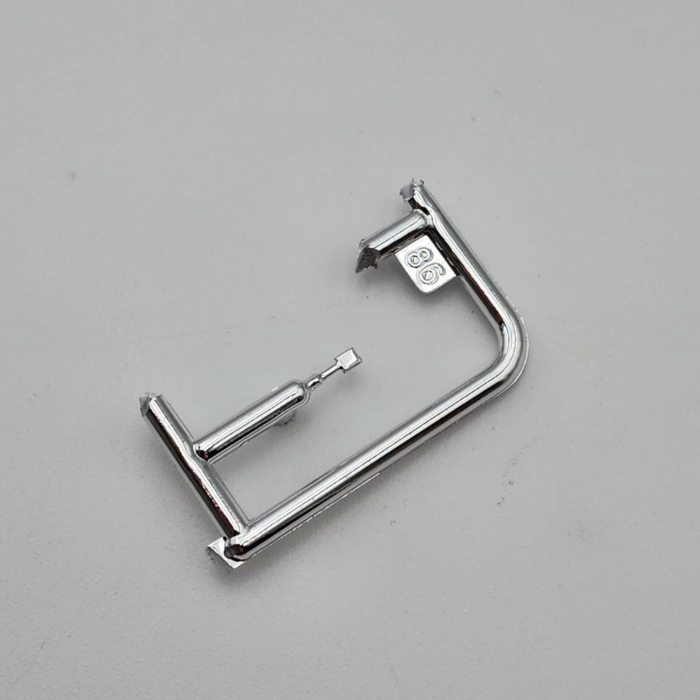 Revell 1/25 85 Oldsmobile 442/FE3-X 85-4446 Parts Chrome Hood Emblem