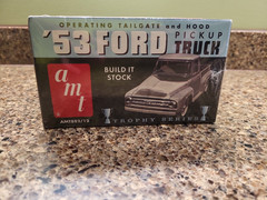 AMT 1953 Ford Pickup Truck 1/25 Model Kit 3 in 1 Trophy Series NEW ’53 AMT882