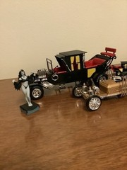Munsters Koach, Drag U La Hot Rods, Figures, Display Case & More 1/25 Models