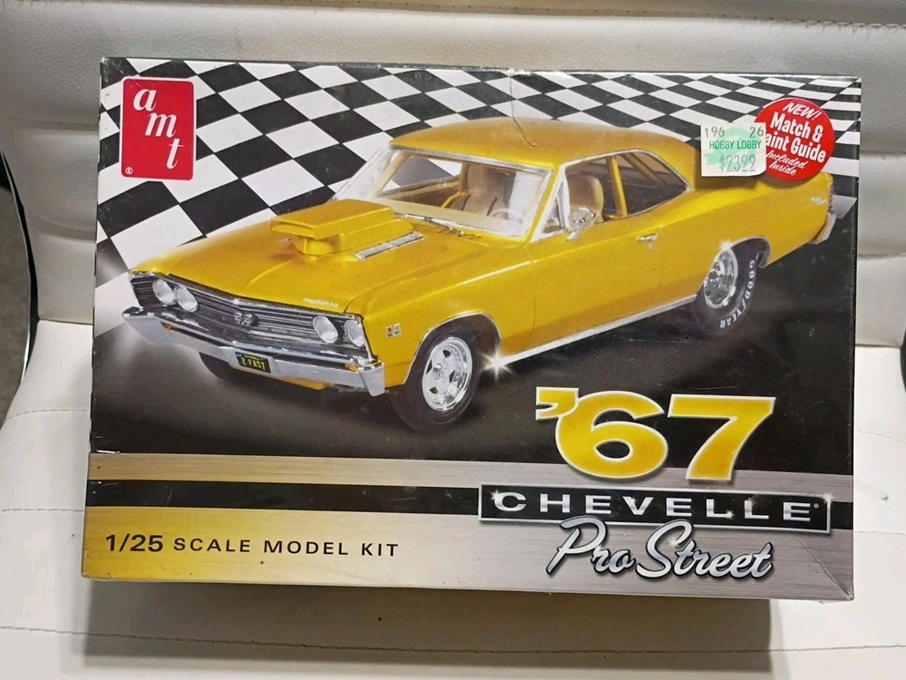 AMT 1/25 1967 Chevy Chevelle Pro Street Model Kit – Gold (AMT876)