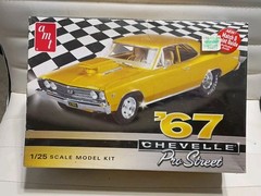 AMT 1/25 1967 Chevy Chevelle Pro Street Model Kit – Gold (AMT876)