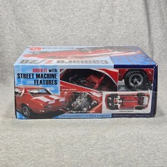 AMT 1/25 1968 Chevorlet Camaro Z/28 Model Kit 2 in 1 Stock or Street Machine