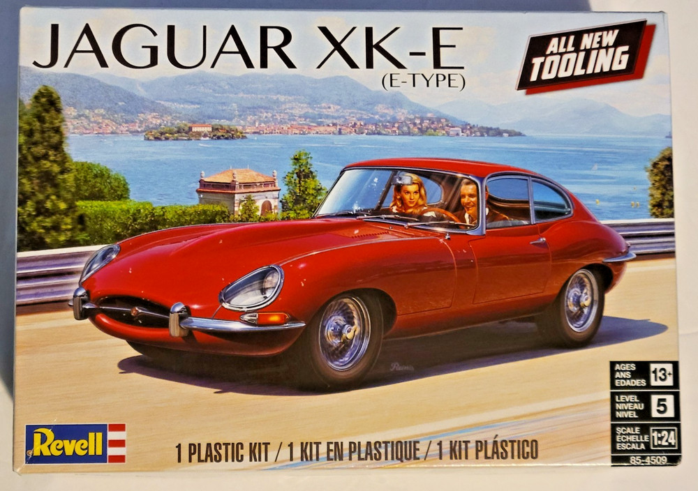 Jaguar XK-E (E-Type) Revell 1/24 Scale Plastic Model Kit Level 5 Ages 13+ 2023