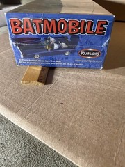 Polar Lights BATMOBILE 1:25 Scale New