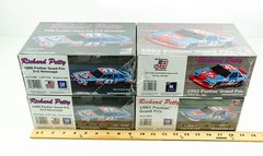 Salvinos JR Model Kit 1/24 Richard Petty STP Pontiac Grand Prix Lot 1983 1986 92