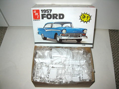 NEW AMT 1957 FORD 3 IN 1 1/25TH MODEL KIT #6584