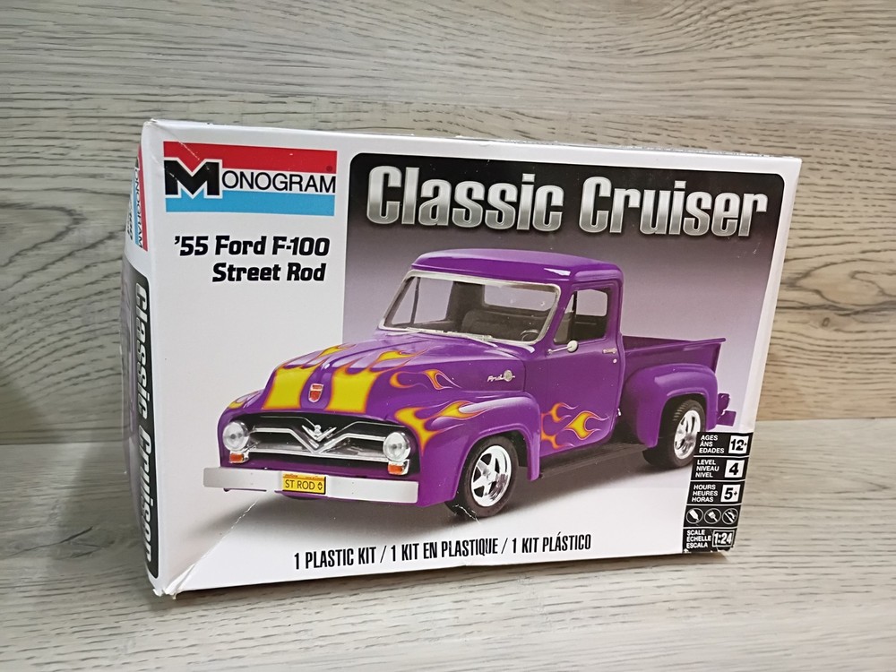 Monogram 1:24 Scale Model Kit 1955 ’55 Ford F-100 Street Rod Classic Cruiser