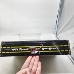 UH MPC 1/25 1974 Plymouth Road Runner Collectors Tin & 4.5″ Figure Sealed *READ*
