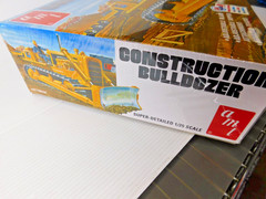 Sealed 1/25 Amt Construction Bulldozer Plastic Model Kit #AMT1086/06
