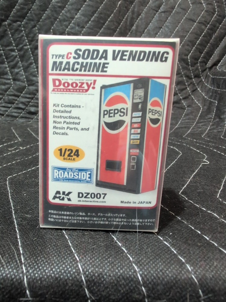 Doozy 1/24 Soda VENDING MACHINE Pepsi Resin Plastic Model kit. NIB!!!!