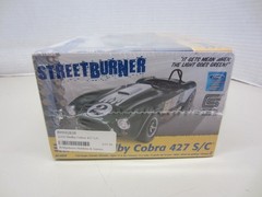 Revell STREETBURNER Shelby Cobra 427 S/C Scale 1/24 85-2828 2009 Factory Sealed