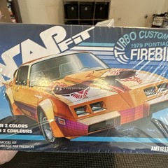 AMT 1/25 1979 Pontiac Firebird Turbo Custom Snap Kit Vinyl Tires AMT1211M/12