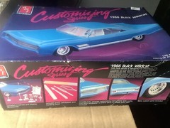 1 25 scale model parts 1966 Buick Wildcat Trophy / Display Accessories No Box S